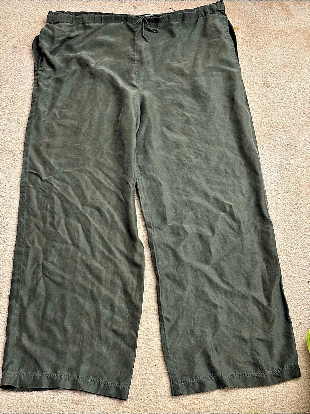 HELLO BRIAN Wide Leg Silk Pants in Green Size Medium